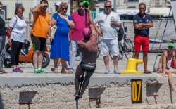 Κολύμπι μετ’ εμποδίων_130